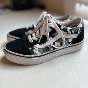VANS Old Skool V Primary Camo Black White Youth Boys Kids Skate Shoes Sneakers